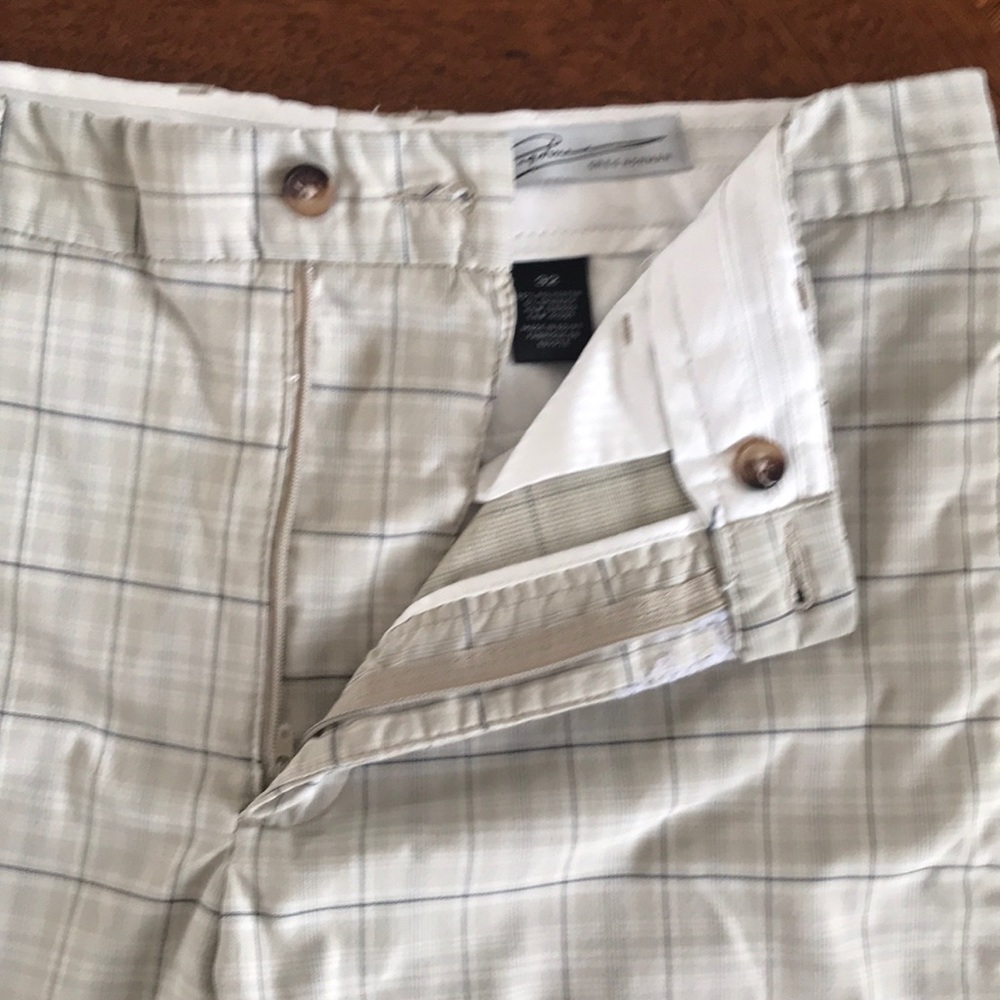 Greg Norman Men Plaid Bamboo Bermuda Shorts 32. - Picture 6 of 8